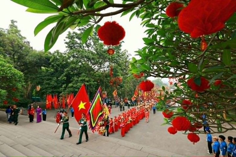 Tổng B&iacute; thư, Chủ tịch nước T&ocirc; L&acirc;m d&acirc;ng hương tưởng niệm c&aacute;c vua H&ugrave;ng- Ảnh 7.
