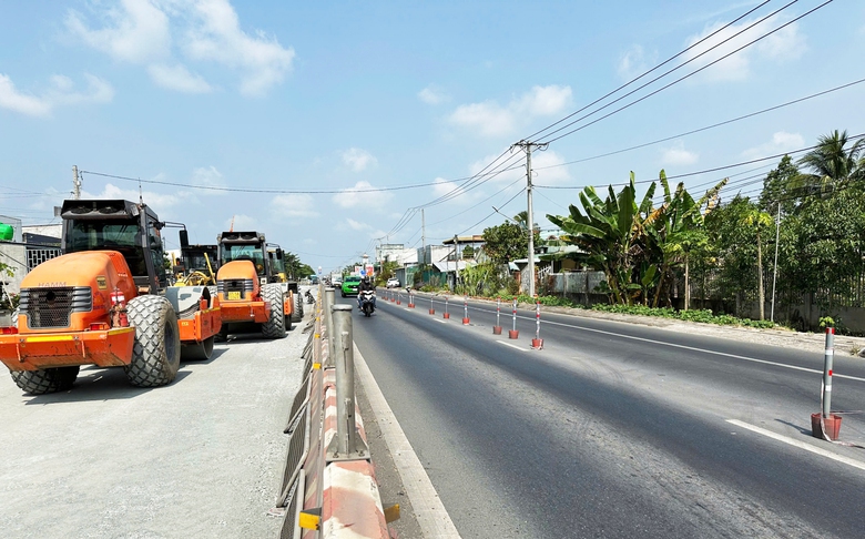 Cần Thơ n&acirc;ng cao mặt đường quốc lộ 1, x&oacute;a điểm đen ngập &uacute;ng- Ảnh 1.