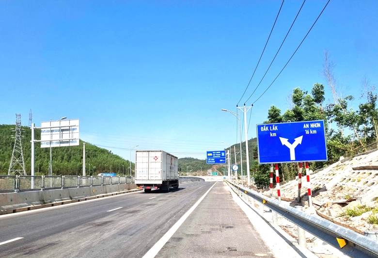 Th&ocirc;ng xe gần 200km cao tốc Bắc - Nam qua Quảng Ng&atilde;i đến gi&aacute;p Đắk Lắk từ trưa 29/4- Ảnh 2.