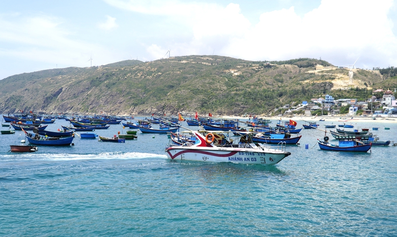 Gia Lai tăng cường an to&agrave;n giao th&ocirc;ng đường thủy, n&acirc;ng chất lượng du lịch biển- Ảnh 5.