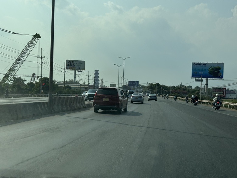 Đồng Nai th&aacute;o dỡ xong hai trạm thu ph&iacute; tr&ecirc;n QL51, trả lại mặt đường th&ocirc;ng tho&aacute;ng- Ảnh 2.