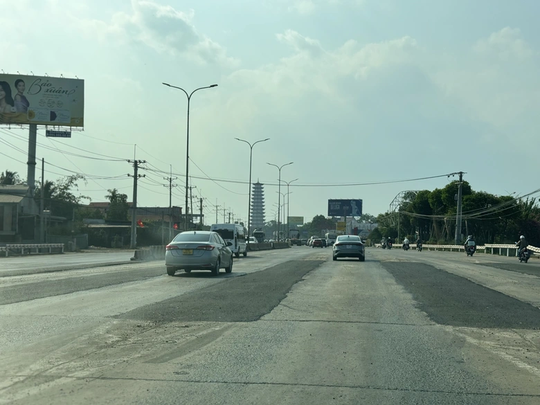 Đồng Nai th&aacute;o dỡ xong hai trạm thu ph&iacute; tr&ecirc;n QL51, trả lại mặt đường th&ocirc;ng tho&aacute;ng- Ảnh 1.