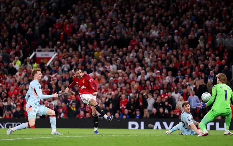 Đ&aacute;nh bại Brentford, MU x&acirc;y chắc vị tr&iacute; &nbsp;thứ 3 tr&ecirc;n bảng xếp hạng- Ảnh 2.