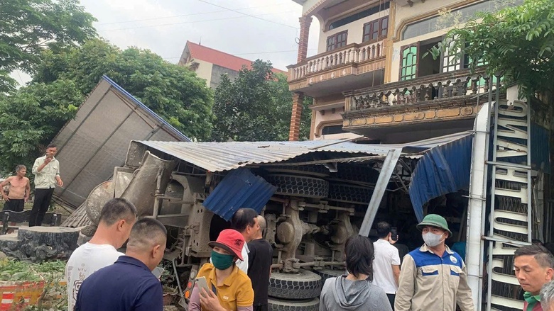 Th&aacute;i Nguy&ecirc;n: Tai nạn giữa xe đầu k&eacute;o v&agrave; xe bồn b&ecirc; t&ocirc;ng, 1 người tử vong- Ảnh 1.