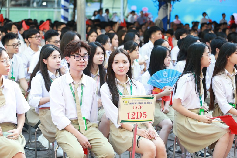 Th&iacute; sinh đăng k&yacute; thi tốt nghiệp THPT 2026 vượt mốc 1 triệu- Ảnh 1.