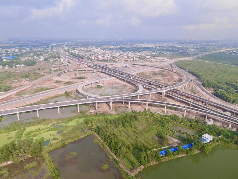 Chiều nay th&ocirc;ng xe cao tốc Bi&ecirc;n H&ograve;a - Vũng T&agrave;u, tốc độ tối đa 80km/h, chưa thu ph&iacute;- Ảnh 5.