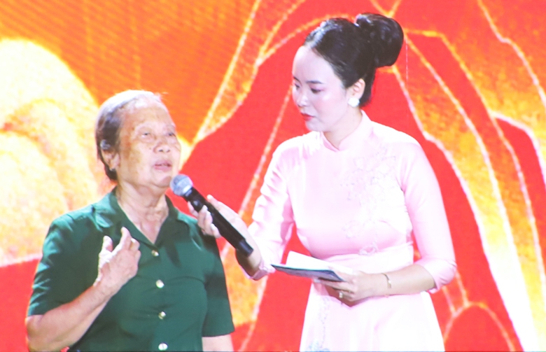 "Lửa thi&ecirc;ng trong đ&aacute;" - Kh&uacute;c tr&aacute;ng ca bất tử tại hang Hoả Tiễn sau 60 năm- Ảnh 5.