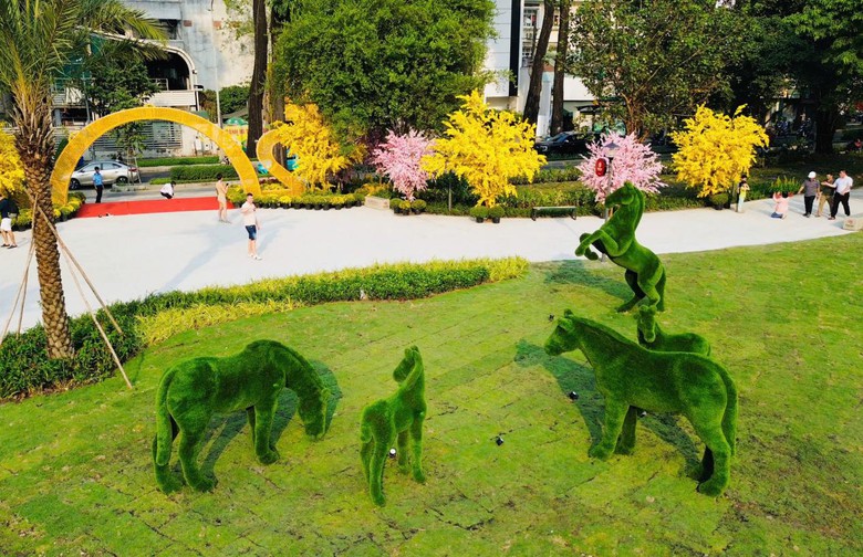 TP.HCM tiếp tục duy tr&igrave; c&aacute;c c&ocirc;ng vi&ecirc;n tạm tr&ecirc;n khu đất chưa triển khai dự &aacute;n- Ảnh 1.