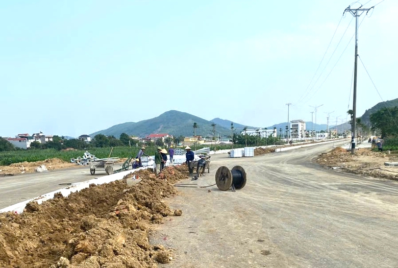 Thanh H&oacute;a: Đẩy nhanh tiến độ đường Đ&ocirc;ng T&acirc;y 3, phấn đấu ho&agrave;n th&agrave;nh cuối năm 2026- Ảnh 1.