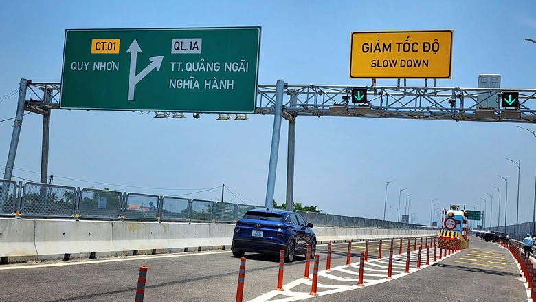 Ch&iacute;nh thức th&ocirc;ng xe 88km cao tốc Bắc - Nam qua Quảng Ng&atilde;i- Ảnh 7.