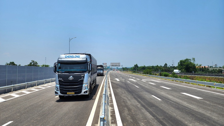 Ch&iacute;nh thức th&ocirc;ng xe 88km cao tốc Bắc - Nam qua Quảng Ng&atilde;i- Ảnh 14.