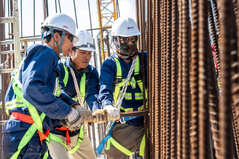 Thi c&ocirc;ng xuy&ecirc;n lễ dự &aacute;n giao th&ocirc;ng ở Đồng bằng s&ocirc;ng Cửu Long- Ảnh 2.