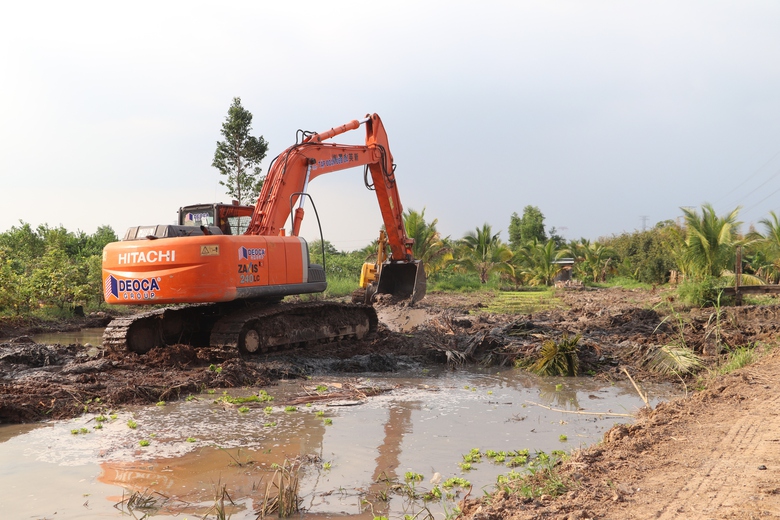 Thi c&ocirc;ng xuy&ecirc;n lễ dự &aacute;n giao th&ocirc;ng ở Đồng bằng s&ocirc;ng Cửu Long- Ảnh 3.