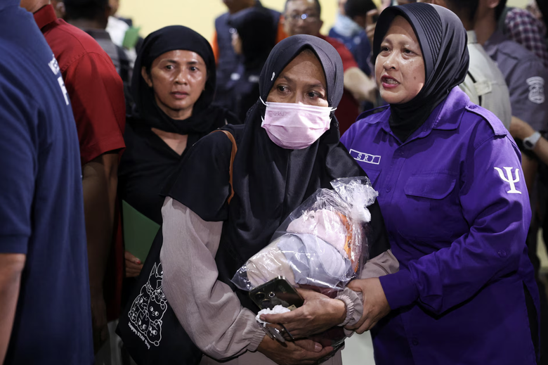 Tổng B&iacute; thư, Chủ tịch nước T&ocirc; L&acirc;m chia buồn với Tổng thống Indonesia về vụ tai nạn t&agrave;u hỏa- Ảnh 1.