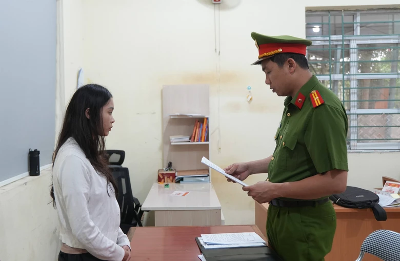 Cao Bằng: Triệt ph&aacute; nh&oacute;m đối tượng nữ livestream nội dung đồi trụy để trục lợi- Ảnh 1.