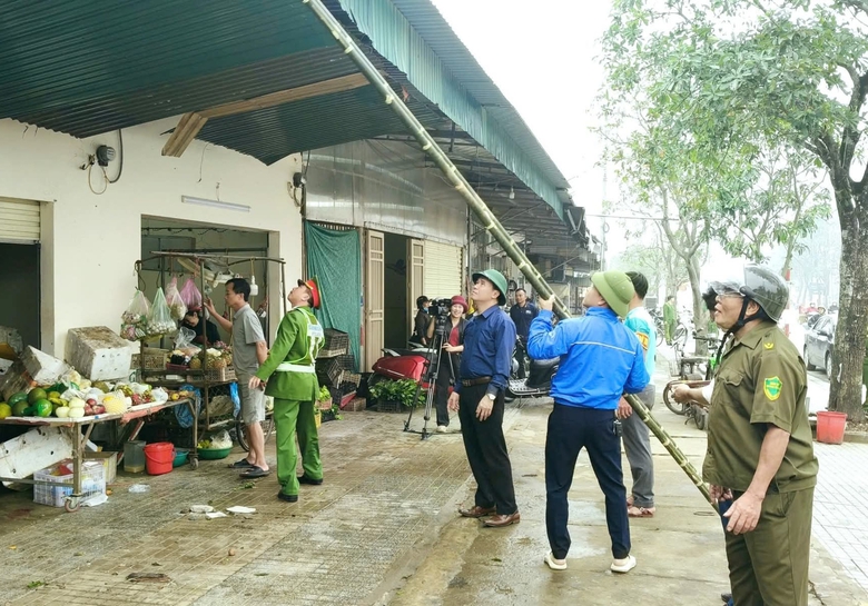 H&agrave; Tĩnh: Đảm bảo trật tự đ&ocirc; thị, cần sự đồng thuận từ cơ sở- Ảnh 3.