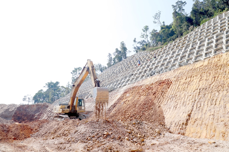 Giữ nhịp thi c&ocirc;ng cao tốc Kh&aacute;nh H&ograve;a - Bu&ocirc;n Ma Thuột giữa biến động nhi&ecirc;n liệu- Ảnh 2.