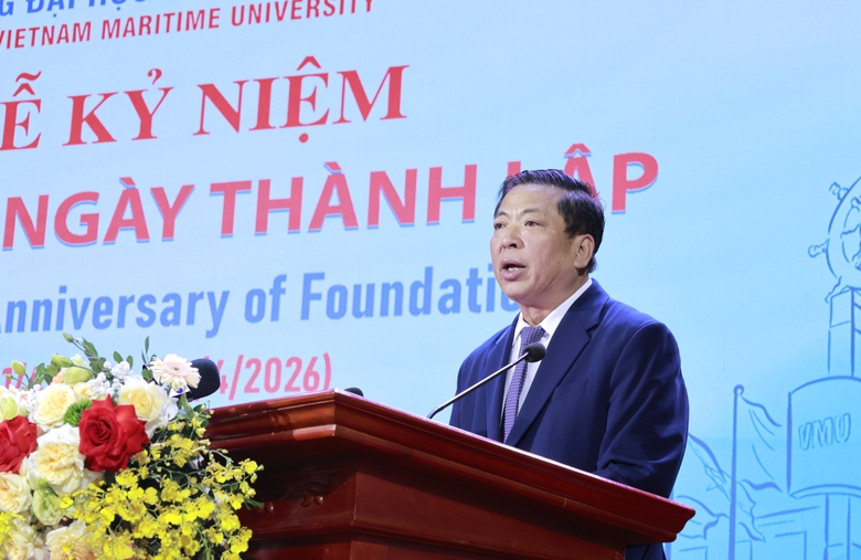 Minister Tran Hong Minh urges Maritime University to become regional hub- Ảnh 1.