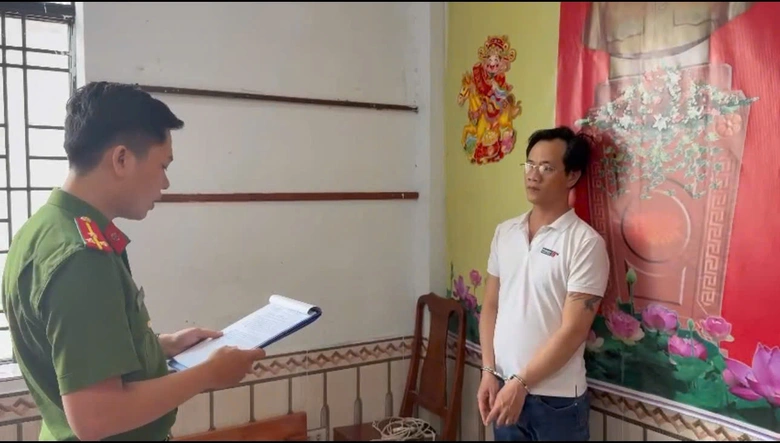 Đ&agrave; Nẵng: Bắt giữ đối tượng lừa đảo 1,6 tỷ đồng sau nhiều năm lẩn trốn- Ảnh 1.