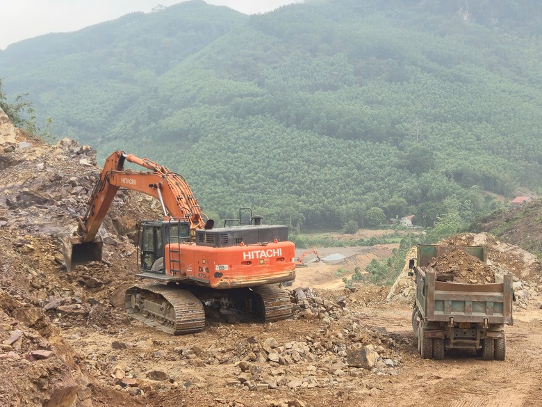 Giữ nhịp thi c&ocirc;ng giữa &ldquo;b&atilde;o gi&aacute;&rdquo; nhi&ecirc;n liệu ở c&aacute;c c&ocirc;ng tr&igrave;nh giao th&ocirc;ng Th&aacute;i Nguy&ecirc;n- Ảnh 8.