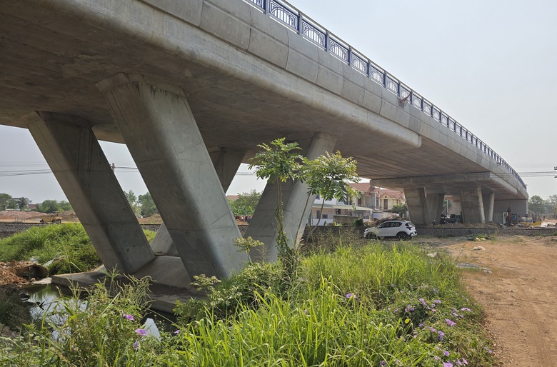 Quảng Trị: Gỡ vướng mặt bằng, ho&agrave;n th&agrave;nh dự &aacute;n đường v&agrave; cầu vượt đường sắt trong năm 2026- Ảnh 11.