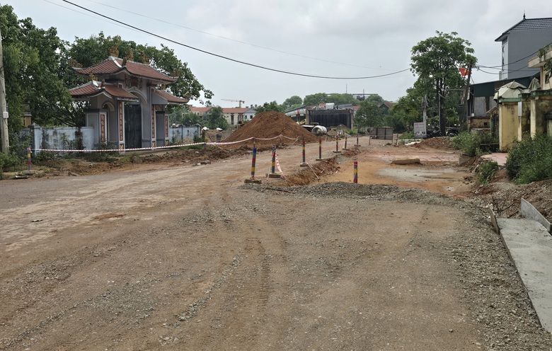 Quảng Trị: Gỡ vướng mặt bằng, ho&agrave;n th&agrave;nh dự &aacute;n đường v&agrave; cầu vượt đường sắt trong năm 2026- Ảnh 8.