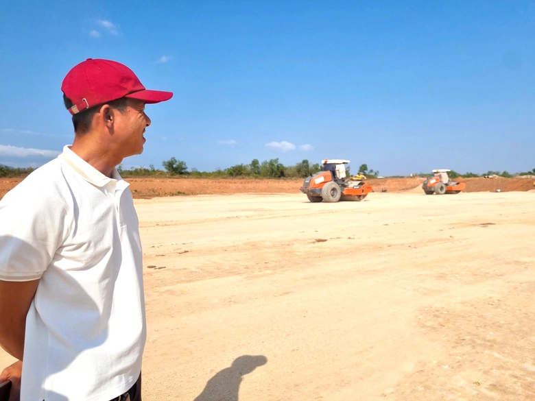 Gần 500 c&ocirc;ng nh&acirc;n, kỹ sư xuy&ecirc;n lễ b&aacute;m c&ocirc;ng trường mở rộng s&acirc;n bay Ph&ugrave; C&aacute;t- Ảnh 6.