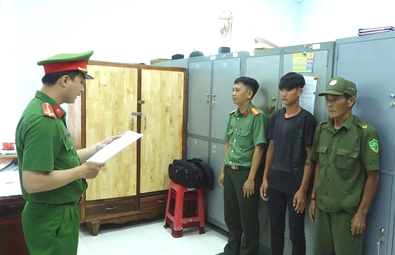 Kh&aacute;nh H&ograve;a: Bắt tạm giam nam thanh ni&ecirc;n đ&acirc;m người sau cuộc nhậu- Ảnh 1.