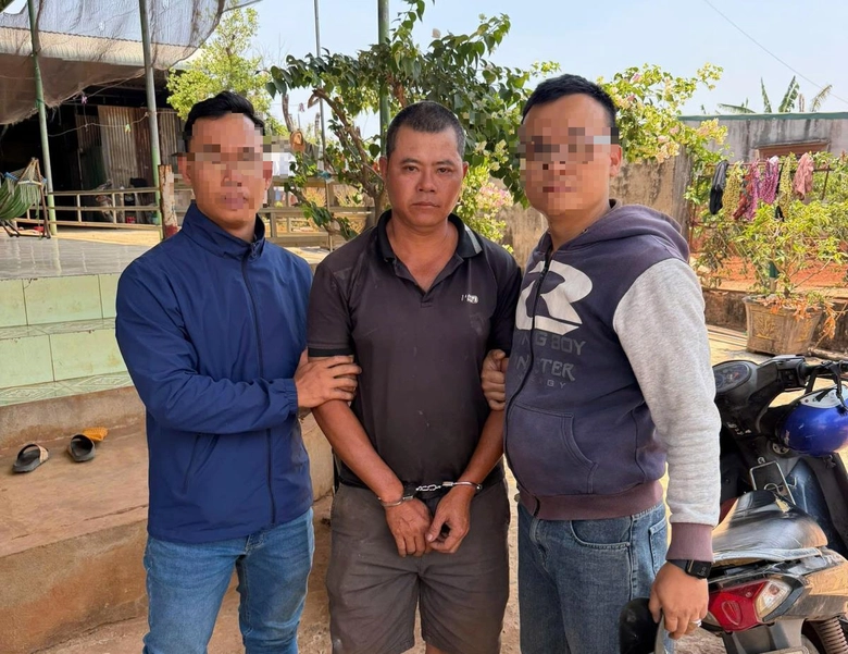 Đối tượng điều h&agrave;nh khai th&aacute;c v&agrave;ng lậu bị C&ocirc;ng an Đ&agrave; Nẵng bắt giữ sau một năm lẩn trốn- Ảnh 1.