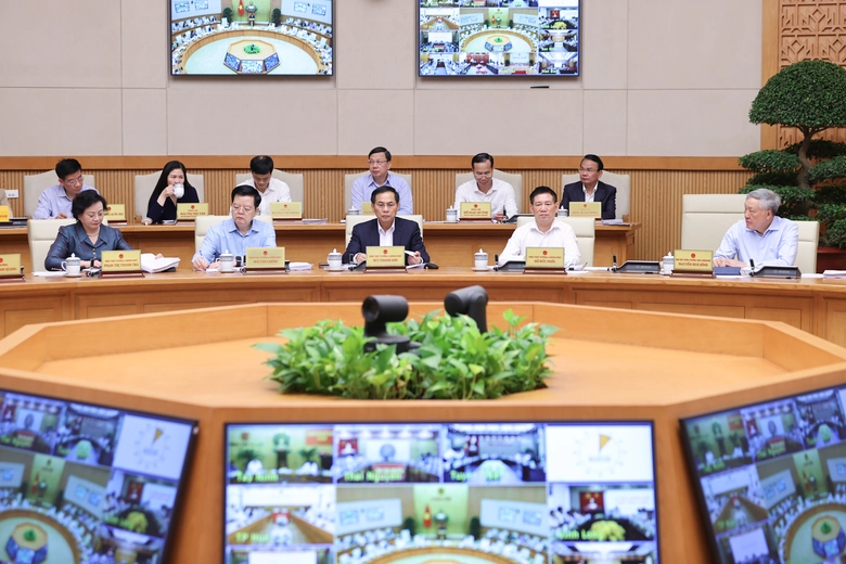 Thủ tướng: Ki&ecirc;n định mục ti&ecirc;u tăng trưởng 2 con số; biến kh&oacute; khăn, th&aacute;ch thức th&agrave;nh cơ hội- Ảnh 3.