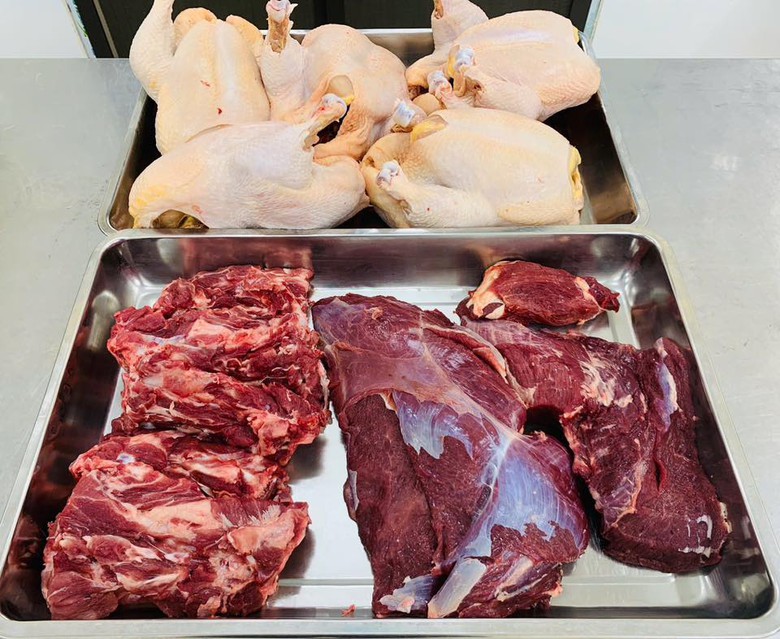 Siết bữa ăn học đường sau loạt vụ thực phẩm bẩn- Ảnh 12. Siết bữa ăn học đường sau loạt vụ thực phẩm bẩn- Ảnh 12.