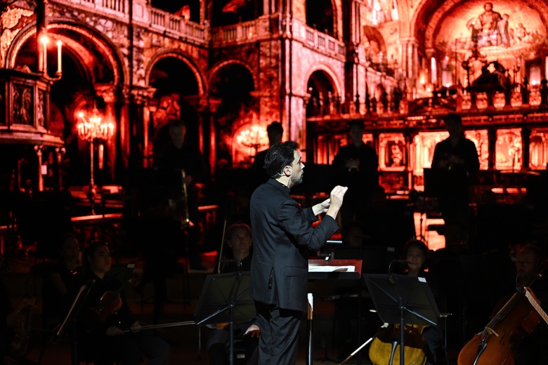 Góc nhìn đa giác quan về kiến trúc từ âm nhạc giao hưởng- Ảnh 3. Góc nhìn đa giác quan về kiến trúc từ âm nhạc giao hưởng- Ảnh 3.