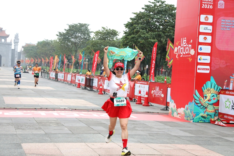 Trên 4.000 vận động viên tham gia giải Marathon Đền Hùng “Về nguồn” năm 2026- Ảnh 4. Trên 4.000 vận động viên tham gia giải Marathon Đền Hùng “Về nguồn” năm 2026- Ảnh 4.