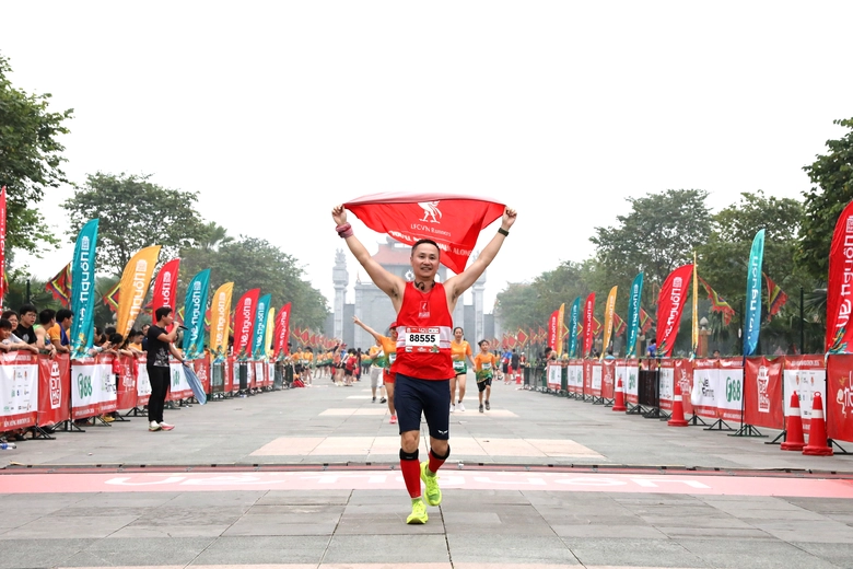 Trên 4.000 vận động viên tham gia giải Marathon Đền Hùng “Về nguồn” năm 2026- Ảnh 3. Trên 4.000 vận động viên tham gia giải Marathon Đền Hùng “Về nguồn” năm 2026- Ảnh 3.