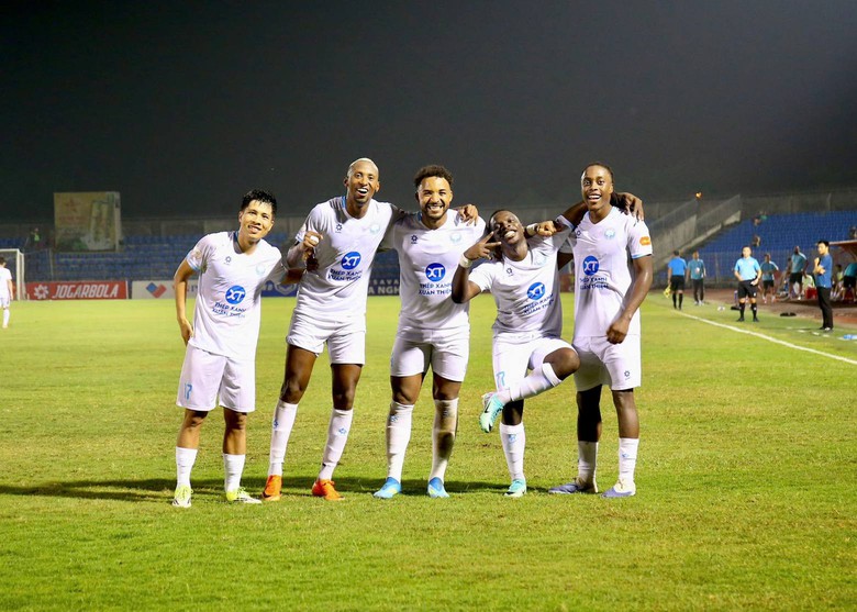 V-League: Xu&acirc;n Son ghi b&agrave;n, Nam Định thắng đẹp H&agrave; Tĩnh- Ảnh 2.