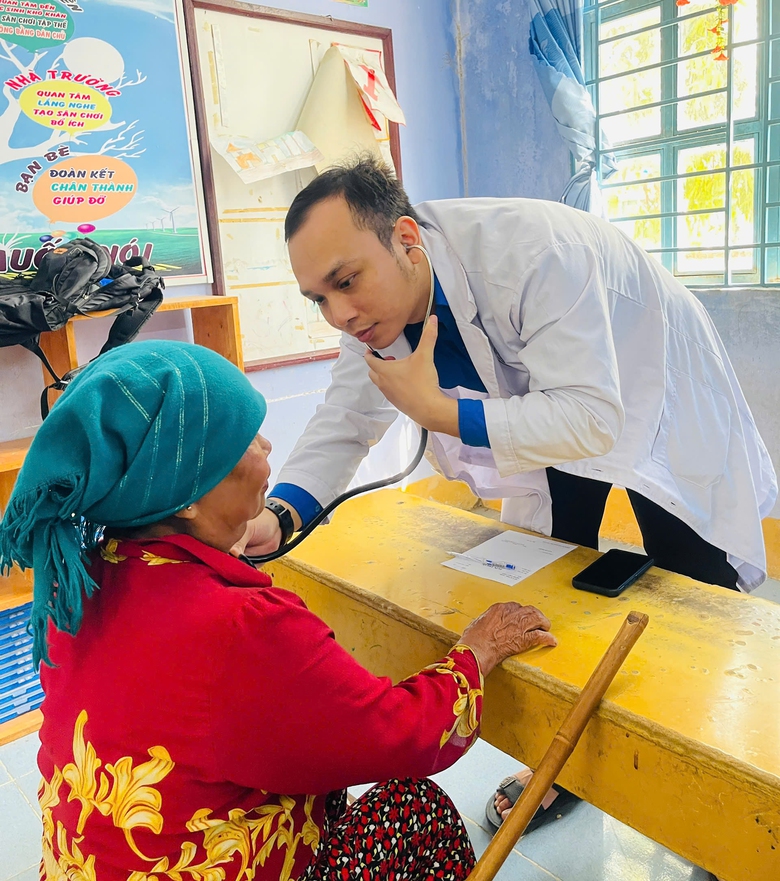 Kh&aacute;nh H&ograve;a hưởng ứng Ng&agrave;y Sức khỏe to&agrave;n d&acirc;n, th&uacute;c đẩy chủ động ph&ograve;ng bệnh trong cộng đồng- Ảnh 3.