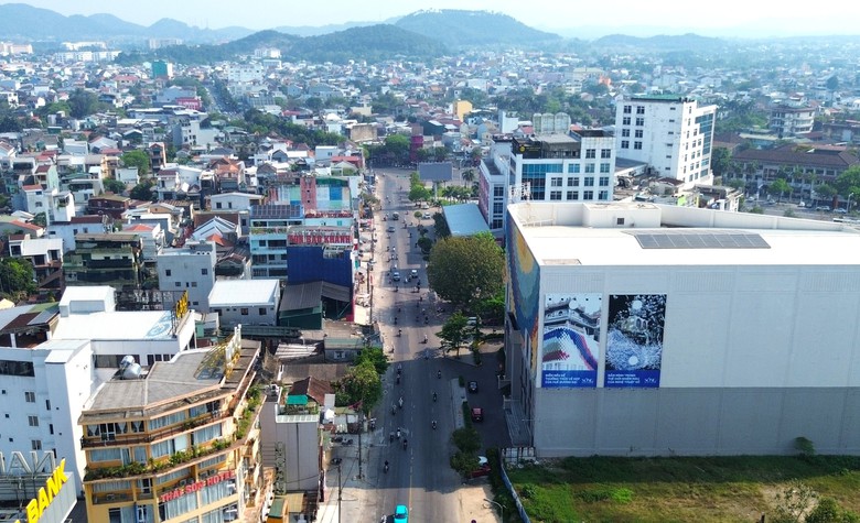 Huế: T&igrave;m giải ph&aacute;p th&aacute;o gỡ vướng mắc, th&uacute;c tiến độ dự &aacute;n đường B&agrave; Triệu 541 tỷ đồng- Ảnh 12.