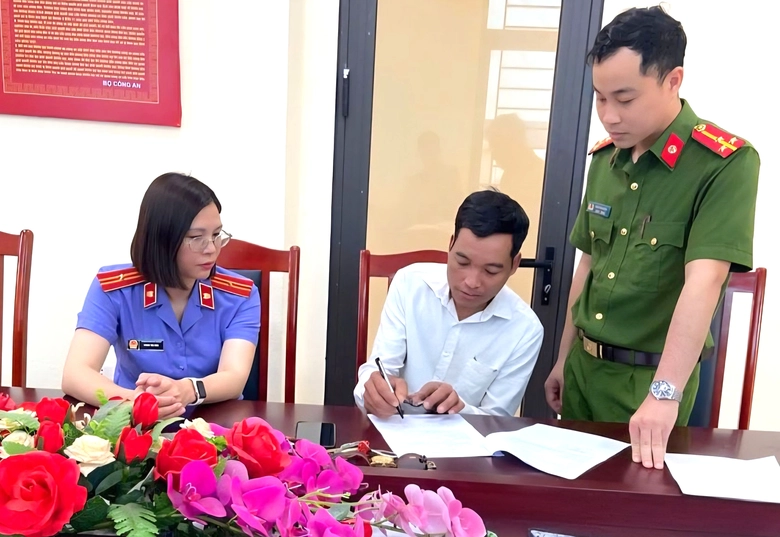 Khởi tố bị can vi phạm quy định PCCC gây cháy thiệt hại hơn một tỷ đồng ở Ninh Bình- Ảnh 1. Khởi tố bị can vi phạm quy định PCCC gây cháy thiệt hại hơn một tỷ đồng ở Ninh Bình- Ảnh 1.