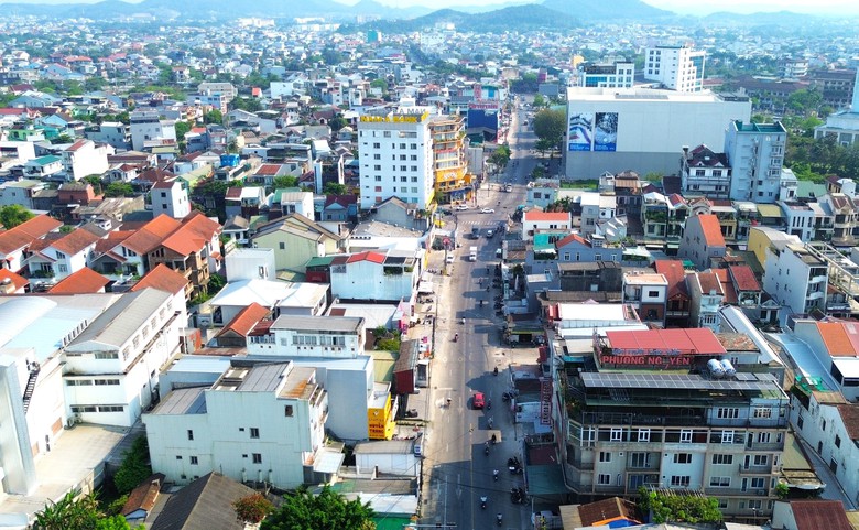 Huế: T&igrave;m giải ph&aacute;p th&aacute;o gỡ vướng mắc, th&uacute;c tiến độ dự &aacute;n đường B&agrave; Triệu 541 tỷ đồng- Ảnh 2.