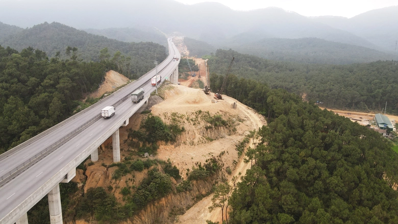 Gi&aacute; nhi&ecirc;n liệu, vật liệu tăng cao, nh&agrave; thầu hầm Thần Vũ nỗ lực duy tr&igrave; tiến độ- Ảnh 9.