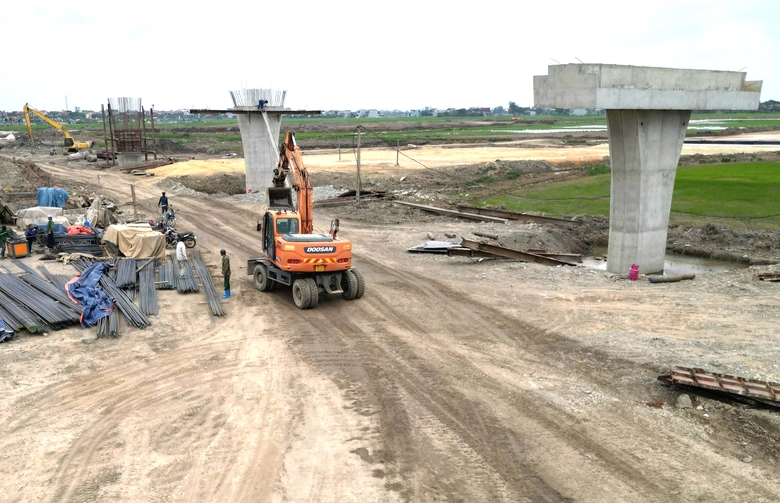 Cao tốc Ninh Bình - Hải Phòng tăng tốc về đích- Ảnh 2. Cao tốc Ninh Bình - Hải Phòng tăng tốc về đích- Ảnh 2.