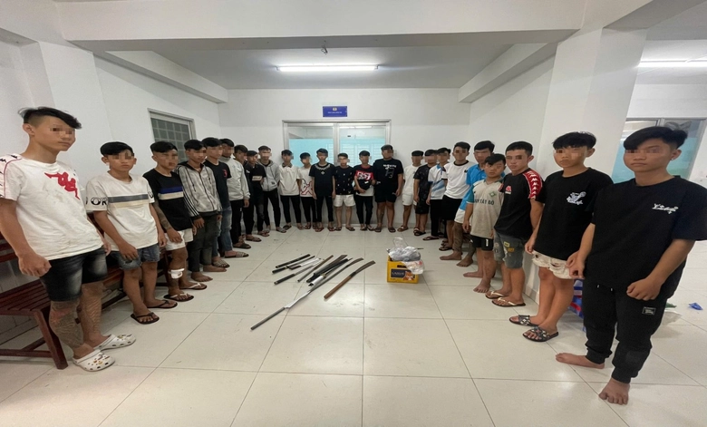 Cần Thơ: 23 thiếu ni&ecirc;n hỗn chiến v&igrave; m&acirc;u thuẫn, 4 người bị thương- Ảnh 1.