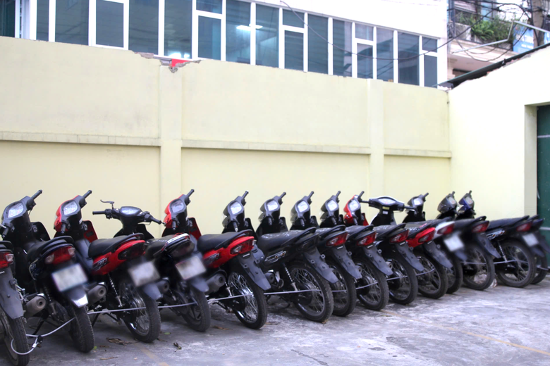 Nghệ An: Bắt giữ ba đối tượng trộm cắp xe máy- Ảnh 2. Nghệ An: Bắt giữ ba đối tượng trộm cắp xe máy- Ảnh 2.