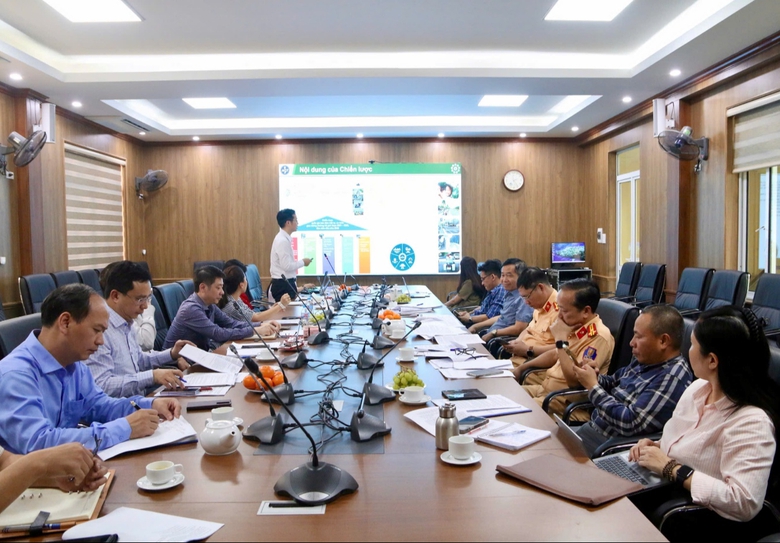 Bảo đảm an to&agrave;n giao th&ocirc;ng đường bộ: Cần giải ph&aacute;p căn cơ cho giai đoạn mới- Ảnh 1.