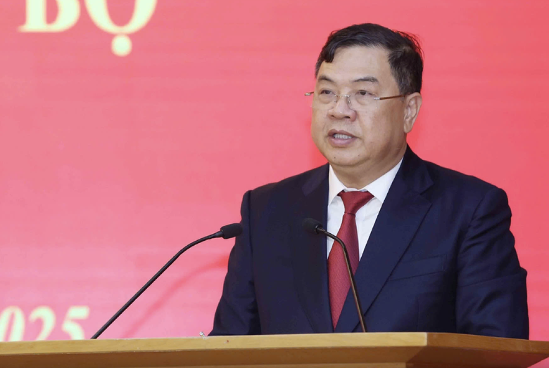 Ch&aacute;nh Văn ph&ograve;ng Trung ương Đảng Phạm Gia T&uacute;c giữ chức Ph&oacute; Thủ tướng- Ảnh 1.