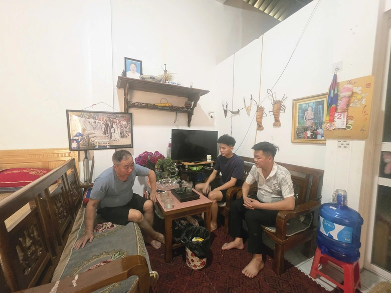 Qu&ecirc;n m&igrave;nh cứu người trong mưa b&atilde;o, nữ c&ocirc;ng nh&acirc;n m&ocirc;i trường ở L&agrave;o Cai nguy kịch- Ảnh 4.