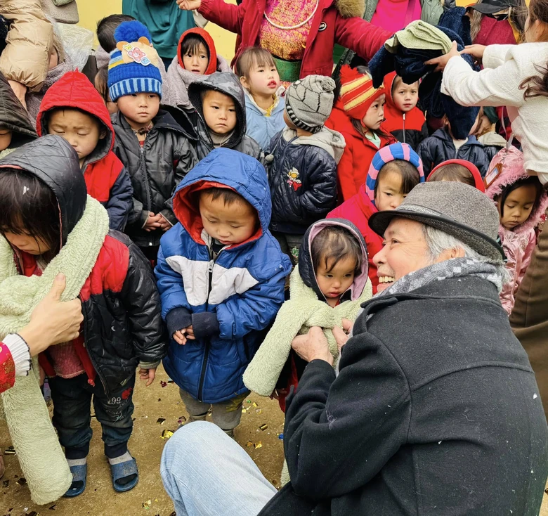 "Họa sĩ của núi rừng" Đỗ Đức qua đời ở tuổi 81- Ảnh 8. "Họa sĩ của núi rừng" Đỗ Đức qua đời ở tuổi 81- Ảnh 8.