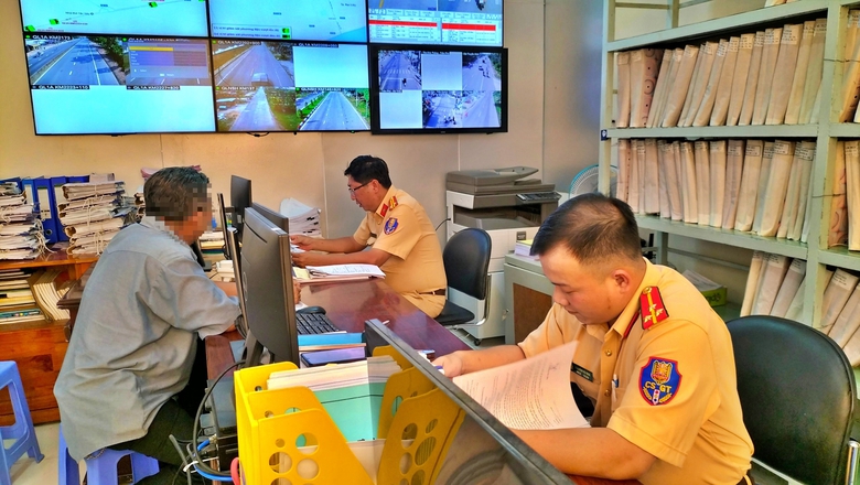 C&agrave; Mau: Gần 2.000 trường hợp vi phạm giao th&ocirc;ng qua camera gi&aacute;m s&aacute;t- Ảnh 2.
