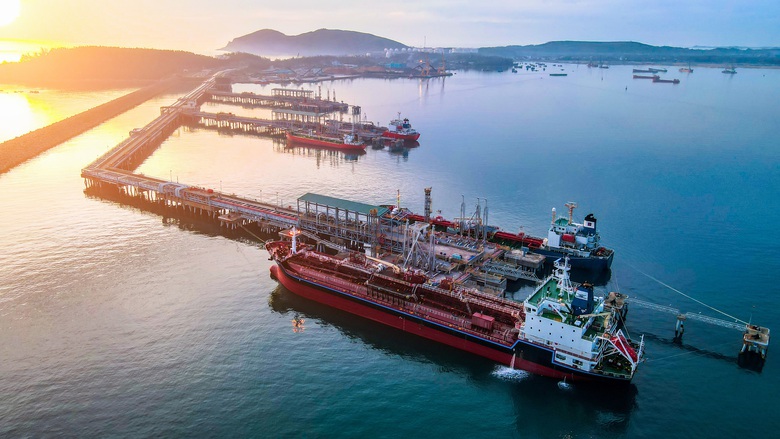 Đề xuất cơ chế đặc thù xây dựng Trung tâm năng lượng và lọc hoá dầu quốc gia tại Dung Quất- Ảnh 3. Đề xuất cơ chế đặc thù xây dựng Trung tâm năng lượng và lọc hoá dầu quốc gia tại Dung Quất- Ảnh 3.