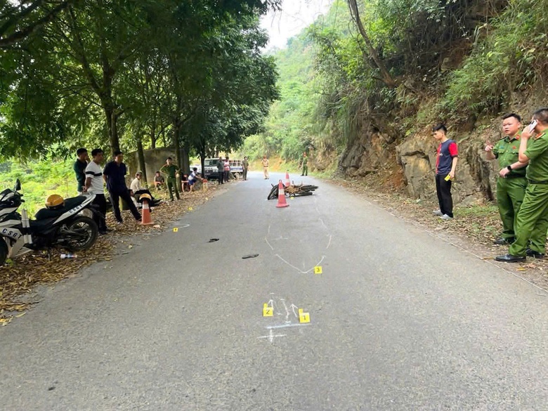 Phú Thọ: Tạm giữ đối tượng vi phạm giao thông, tông CSGT gãy chân khi bỏ chạy- Ảnh 1. Phú Thọ: Tạm giữ đối tượng vi phạm giao thông, tông CSGT gãy chân khi bỏ chạy- Ảnh 1.